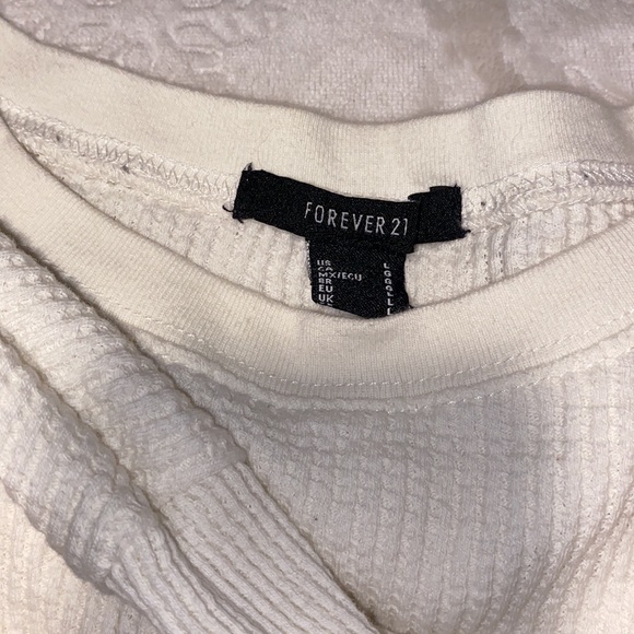 F21 LS Crop Top - Picture 3 of 4